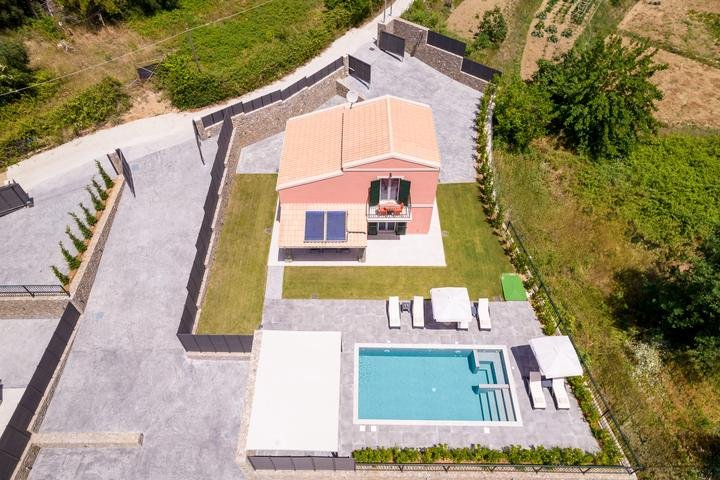 Αεροφωτογραφία των Castelia Luxury Villas και των ιδιωτικών πισινών τους, Άφρα, Κέρκυρα